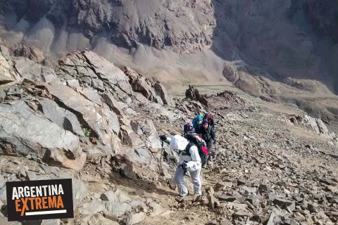 por la cresta