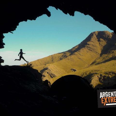 Adventure, Trekking and Ascent to Cerro Tres Picos - Sierra de la Ventana - 1969-Dec-31 09 de September!