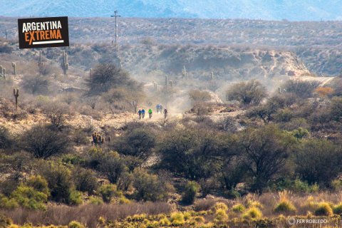 Escena sobre la ruta 40, en MTB desde Cachi a Molinos