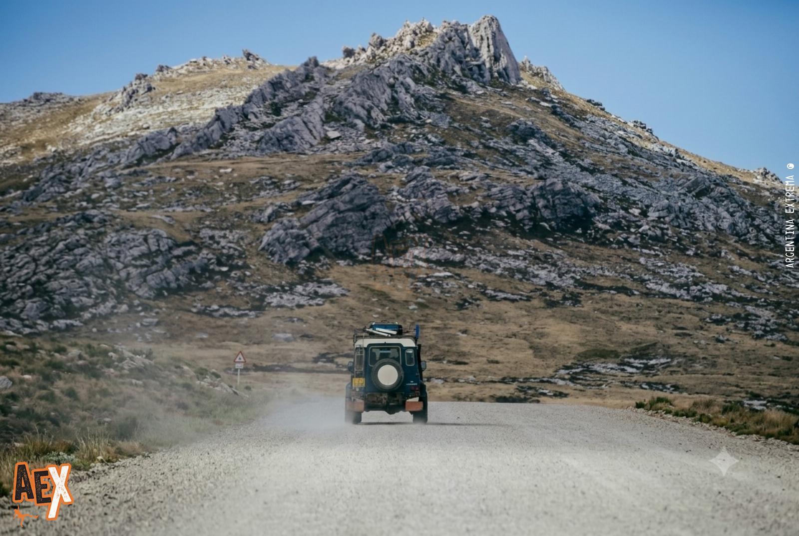 Islas Malvinas - Historia, exploración y trekking - Puerto Argentino - Monte Longdon - Pradera del Ganso - Atlántico Sur