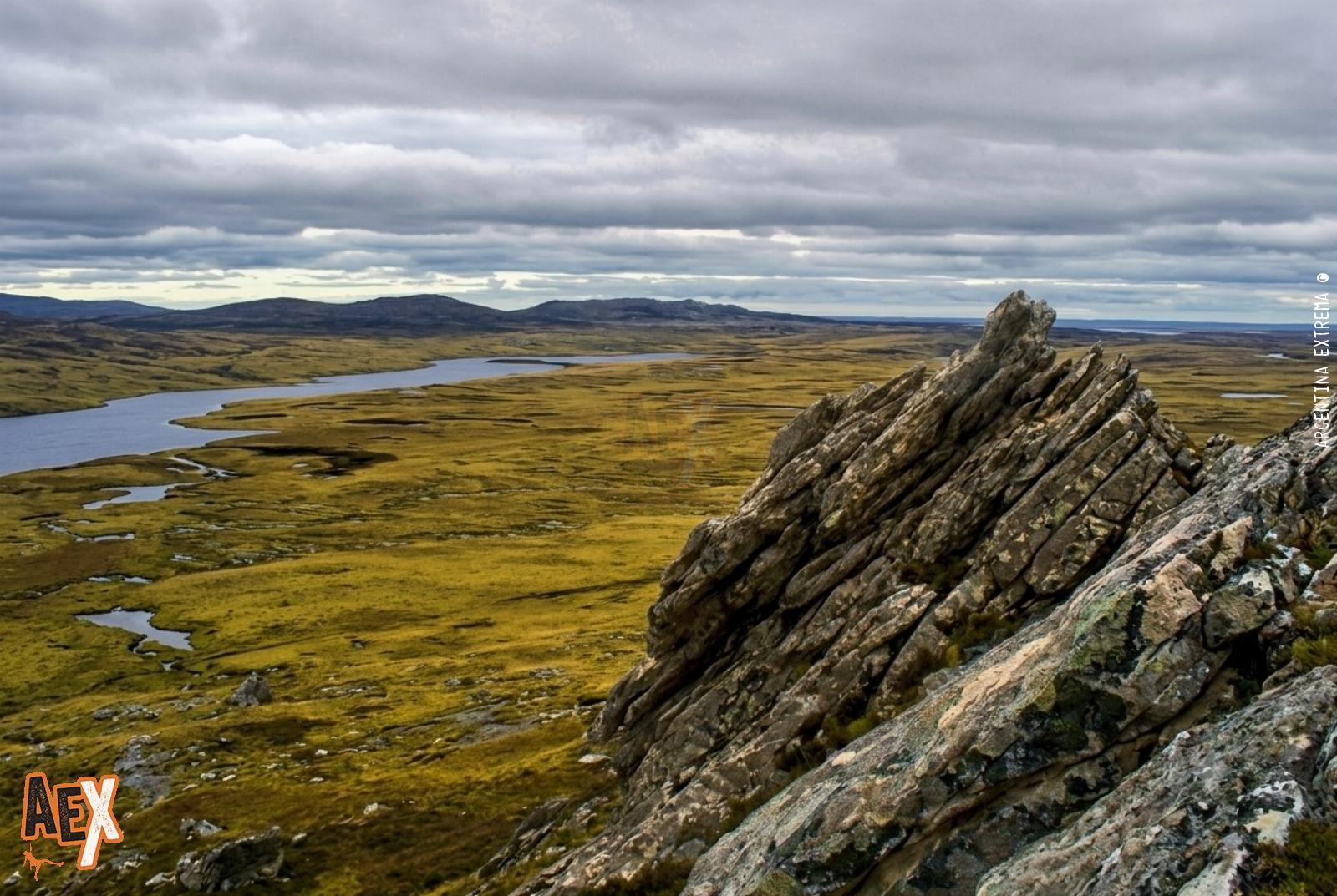 Islas Malvinas - Historia, exploración y trekking - Puerto Argentino - Monte Longdon - Pradera del Ganso - Atlántico Sur