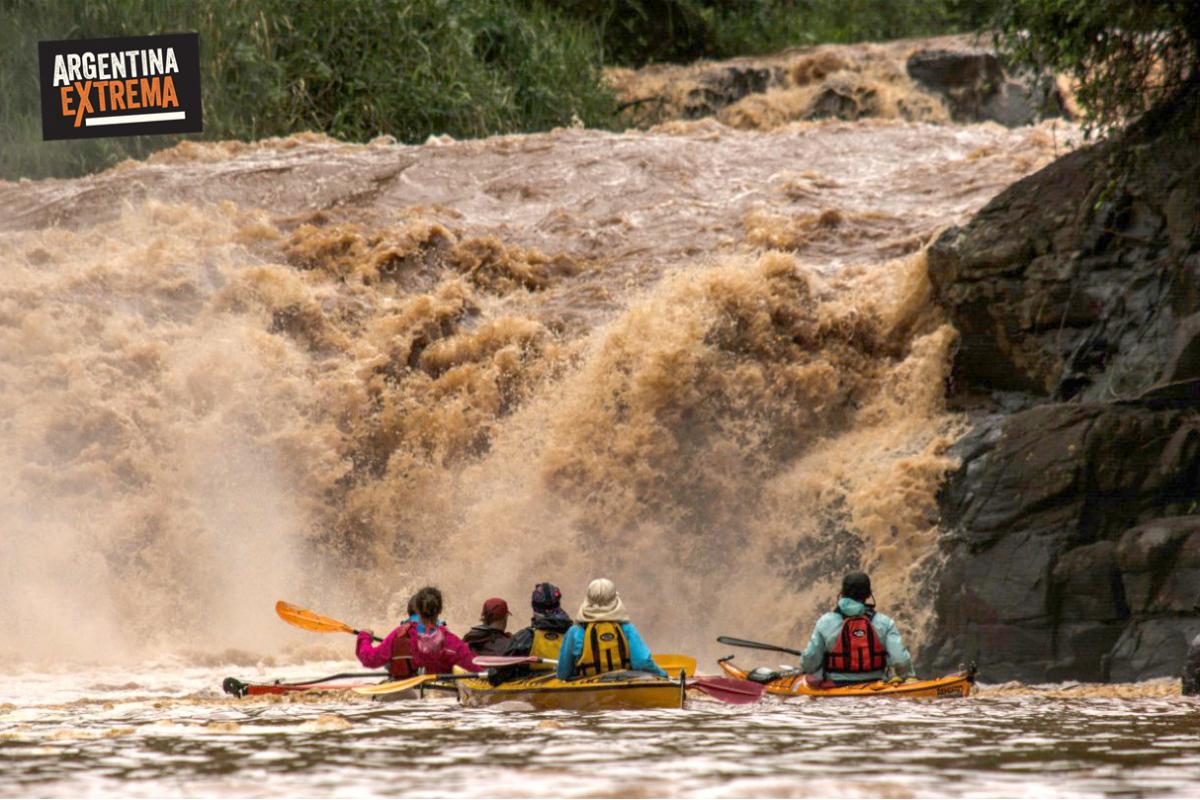 Kayaking de Travesía por el  Río Paraná - De Iguazú a Eldorado - Misiones - Argentina & Paraguay