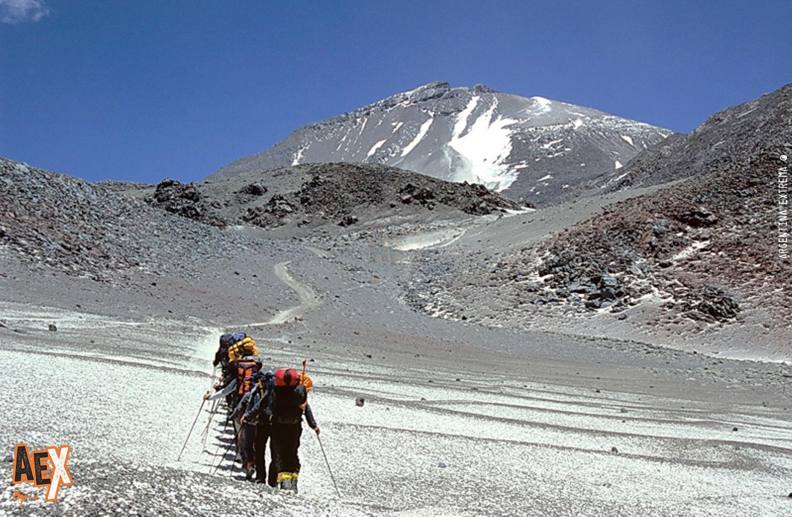 Ojos del Salado - El volcán más alto del mundo - 6893 msnm - Ascenso y expedición a cumbre 