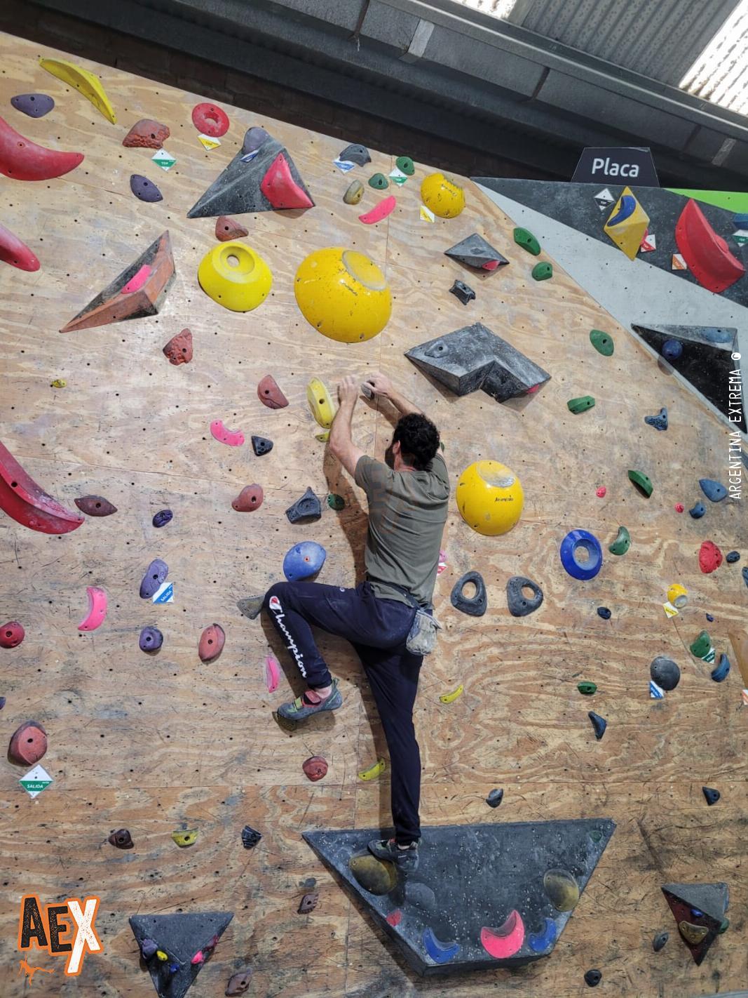 Brindis de fin de año AEX - Boulder - Ping Pong - Metegol Party