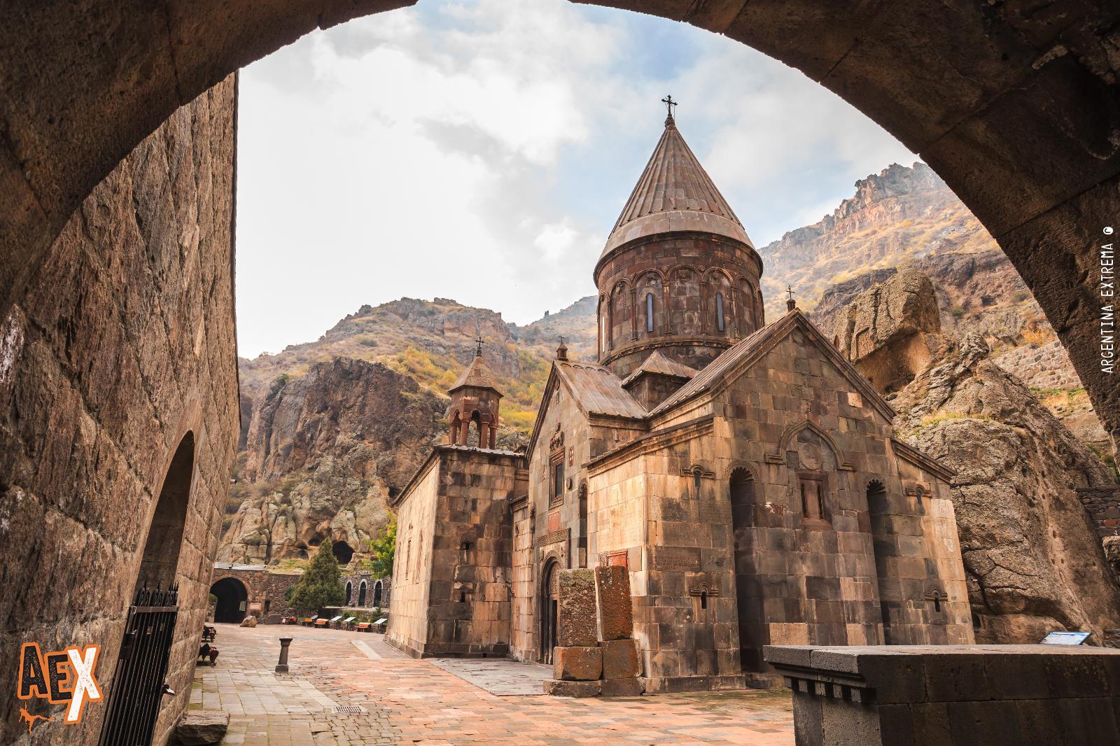 Ruta de la Seda - Cáucaso - Armenia y Georgia - Senderismo cultural - trekking, historia y exploración