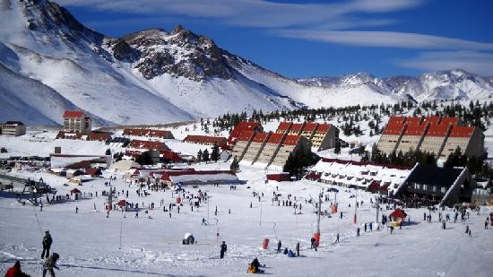 ski snowboard week las lenas grupal amigos familias689