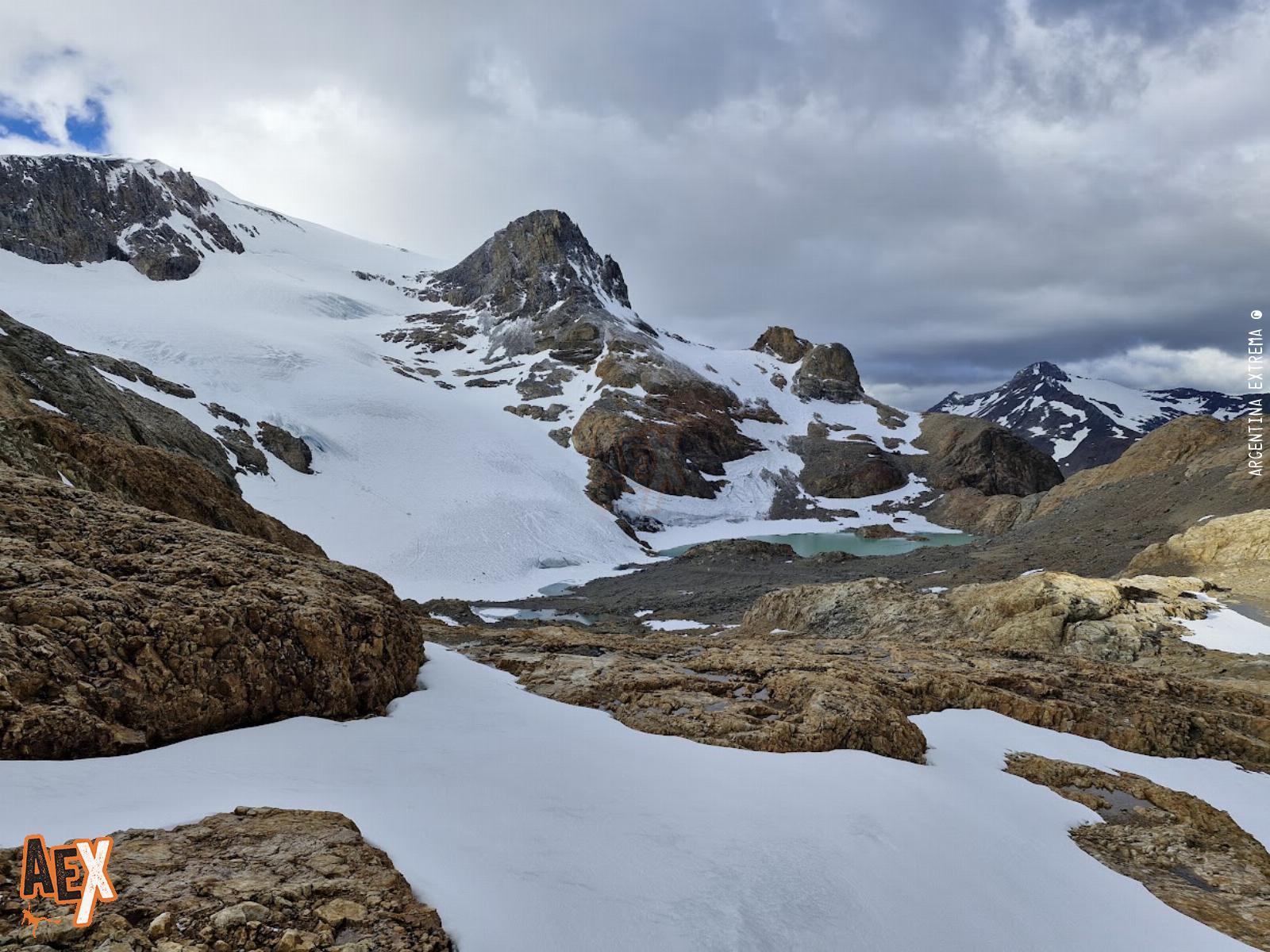 Trekking de los refugios de El Chalten - Refugio Cagliero - Laguna de los 14 - Piedra del Fraile - Fitz Roy - Patagonia
